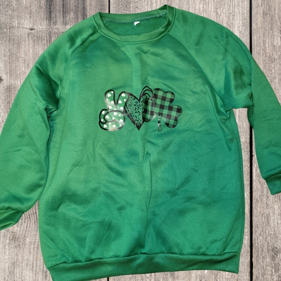 Sweaters - Green Kids Sweatshirt with Shamrock Design